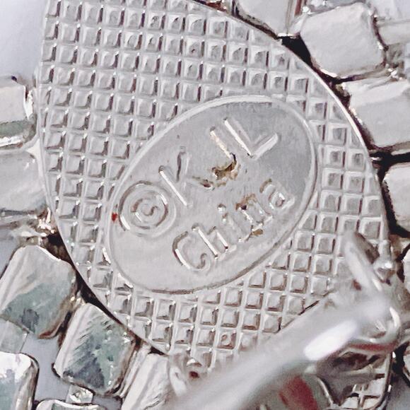 Signed KJL Kenneth Jay Lane Rhinestone Waterfall Silver Tone Clip On Earrings - Picture 8 of 10